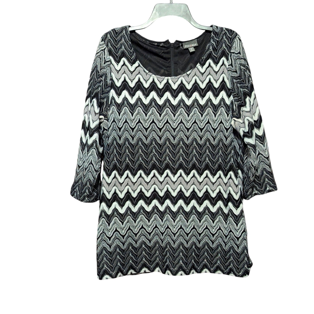 Roz & Ali Black and White Zigzag Blouse